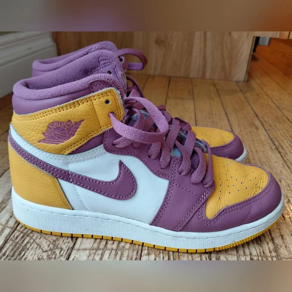 EUC Air Jordan 1 Retro High OG Brotherhood (GS) 5Y Purple Gold